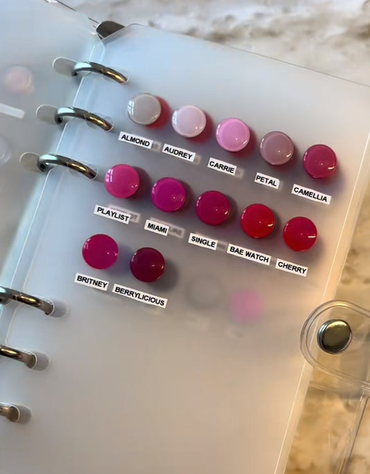 Kleurstaalboek met transparante nail tips